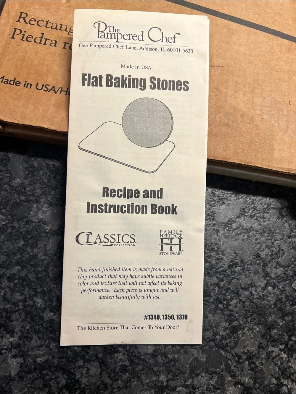12x15 RETIRED VINTAGE FAMILY HERITAGE rectangular stone. Pampered Chef.